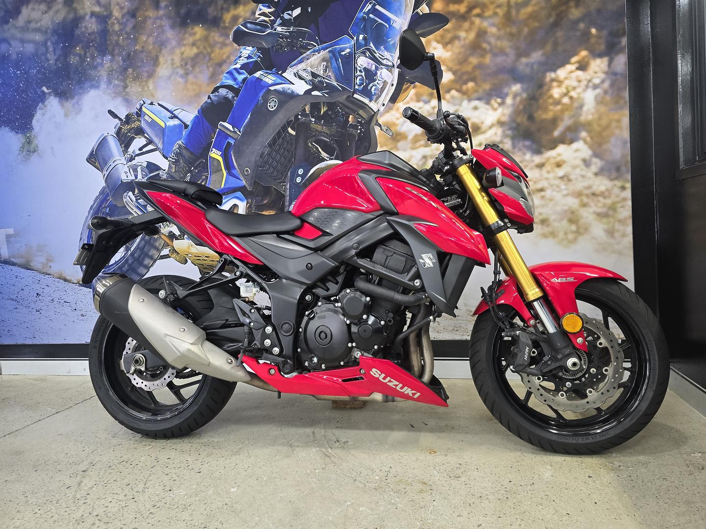 2017 SUZUKI GSX-S750 ROAD