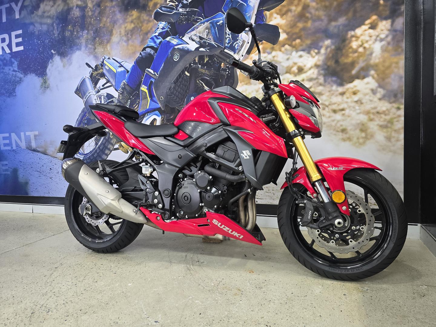 2017 SUZUKI GSX-S750 ROAD