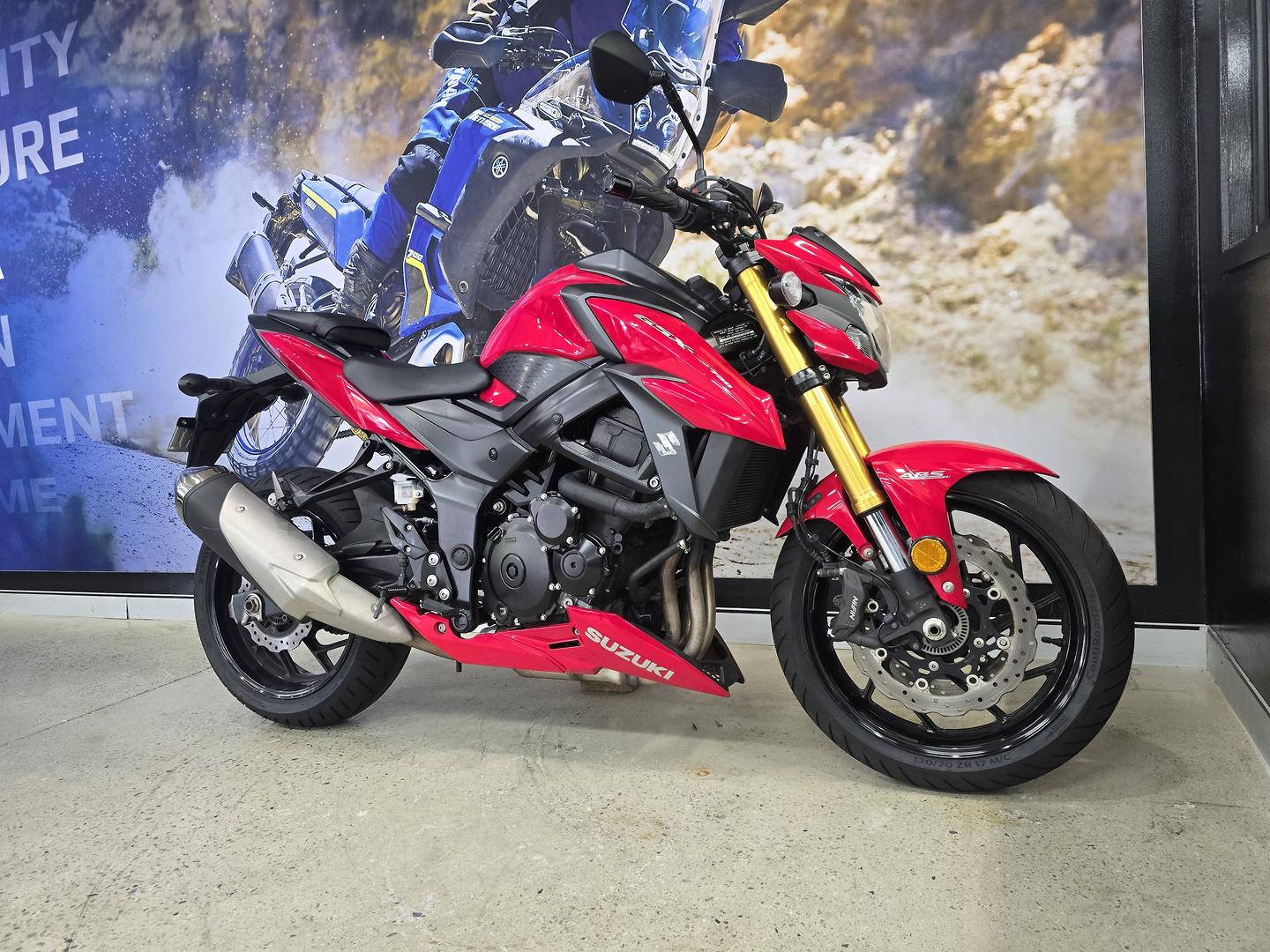 2017 SUZUKI GSX-S750 ROAD