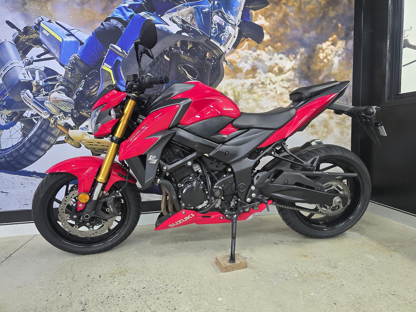 2017 SUZUKI GSX-S750 ROAD
