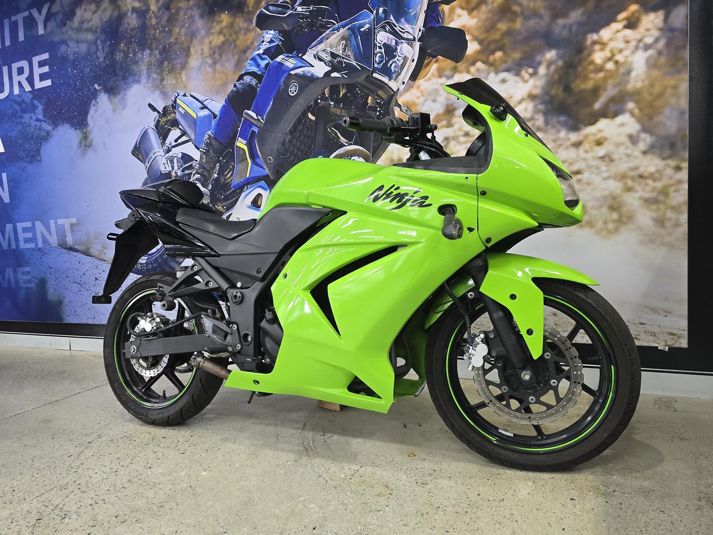 2010 KAWASAKI NINJA 250R SE (EX250J) SPORTS