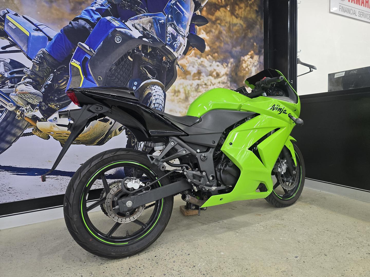 2010 KAWASAKI NINJA 250R SE (EX250J) SPORTS