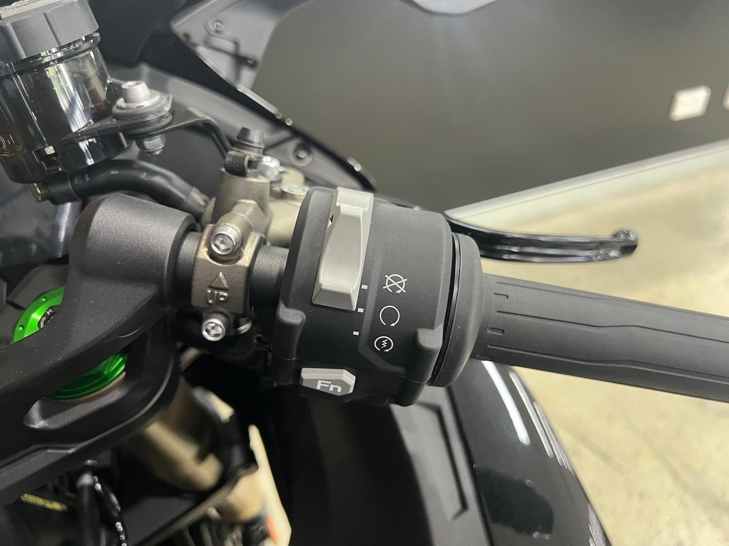 2026 KAWASAKI NINJA H2 SX SPORTS