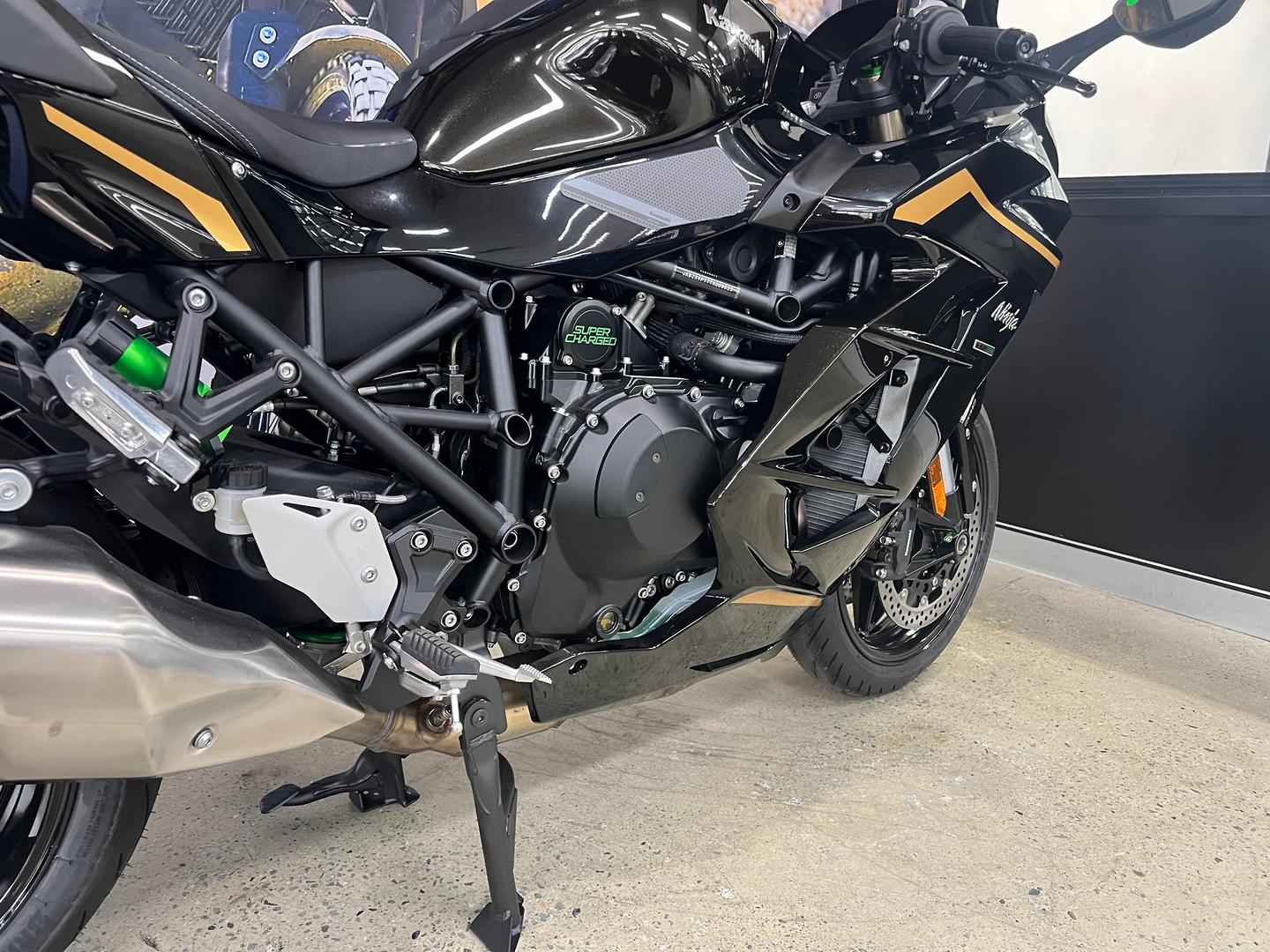 2026 KAWASAKI NINJA H2 SX SPORTS