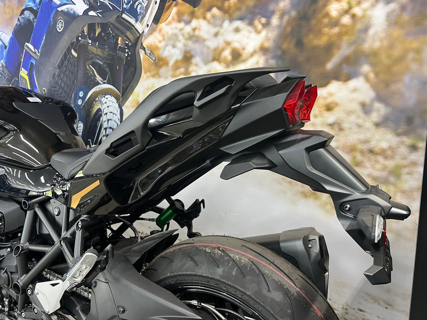 2026 KAWASAKI NINJA H2 SX SPORTS