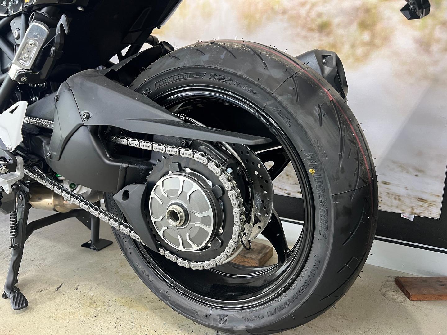 2026 KAWASAKI NINJA H2 SX SPORTS