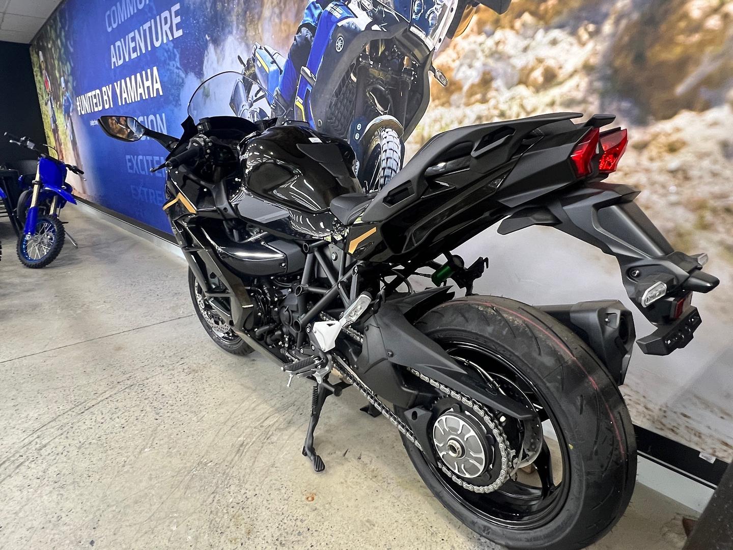 2026 KAWASAKI NINJA H2 SX SPORTS