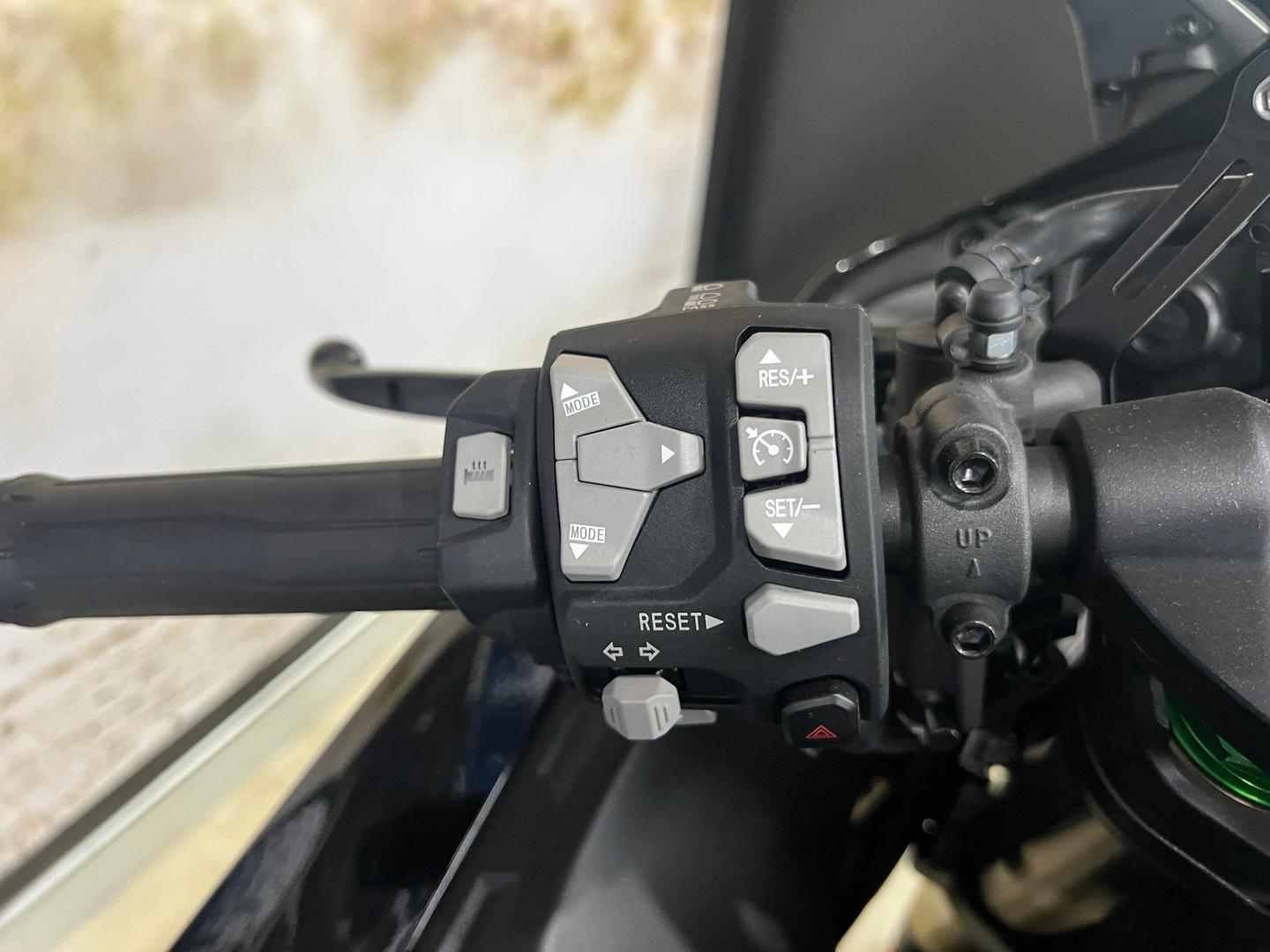 2026 KAWASAKI NINJA H2 SX SPORTS