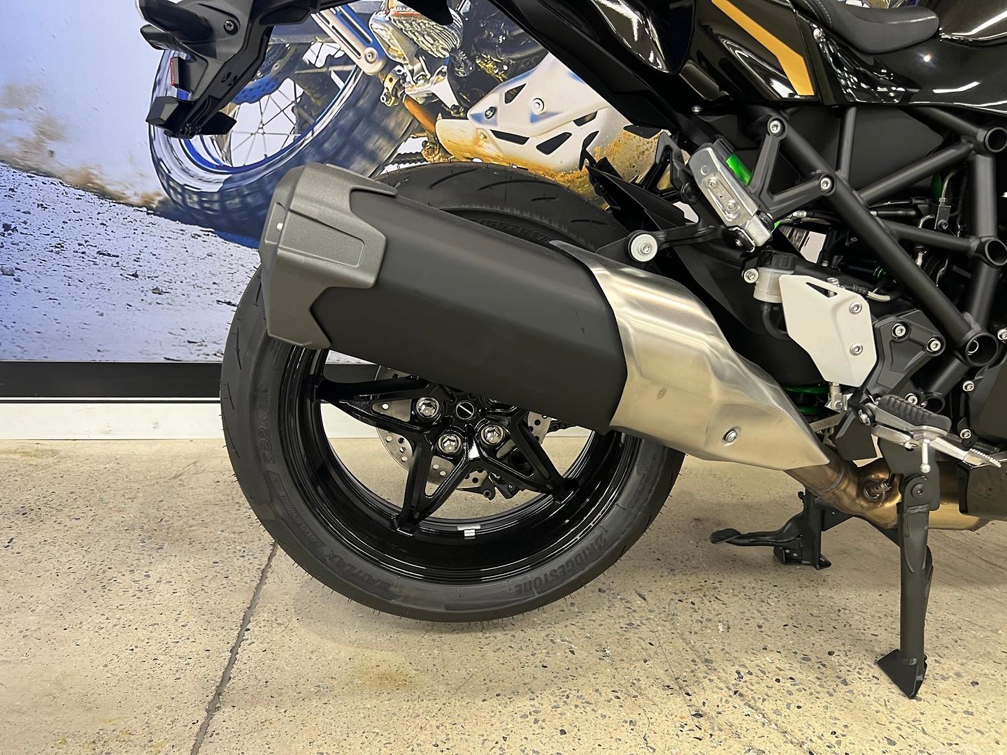 2026 KAWASAKI NINJA H2 SX SPORTS