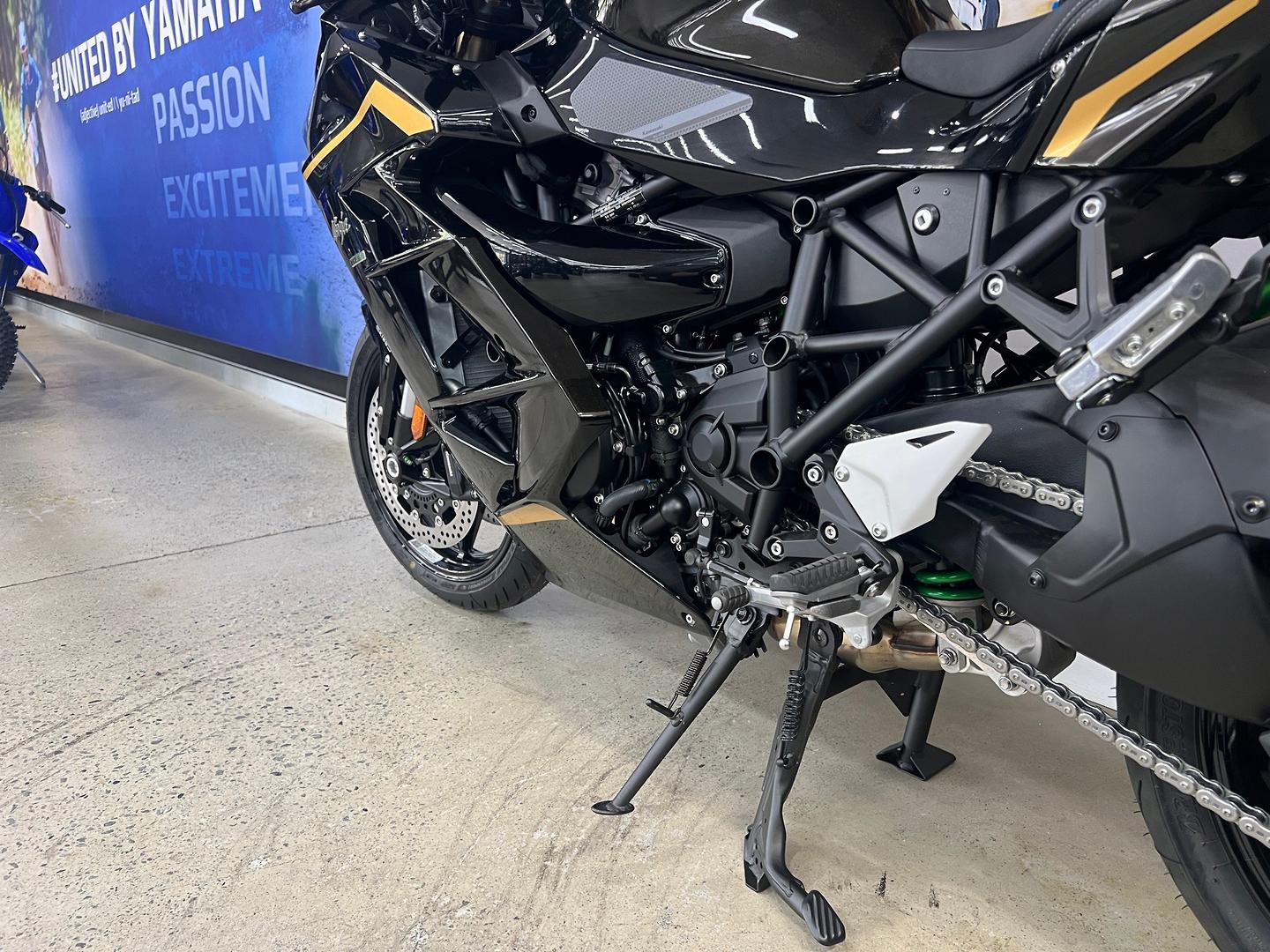 2026 KAWASAKI NINJA H2 SX SPORTS