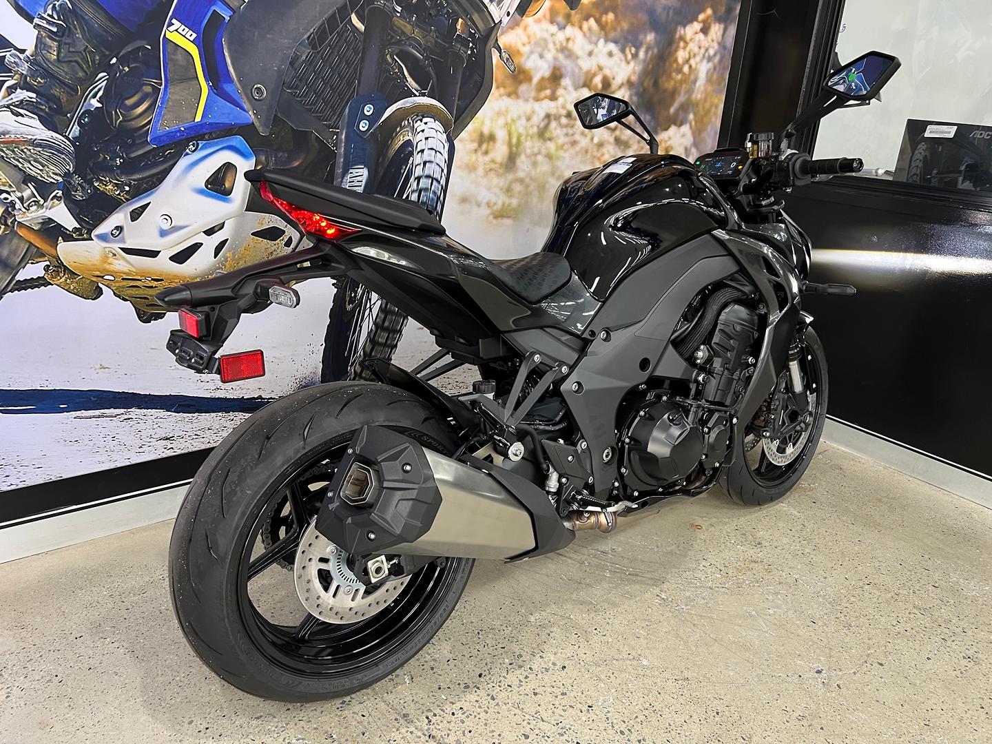 2026 KAWASAKI Z1100 SPORTS