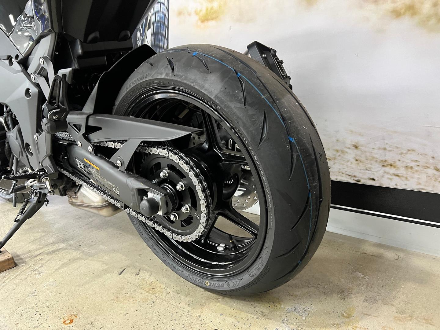 2026 KAWASAKI Z1100 SPORTS