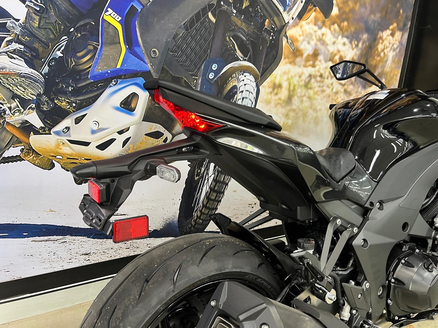 2026 KAWASAKI Z1100 SPORTS