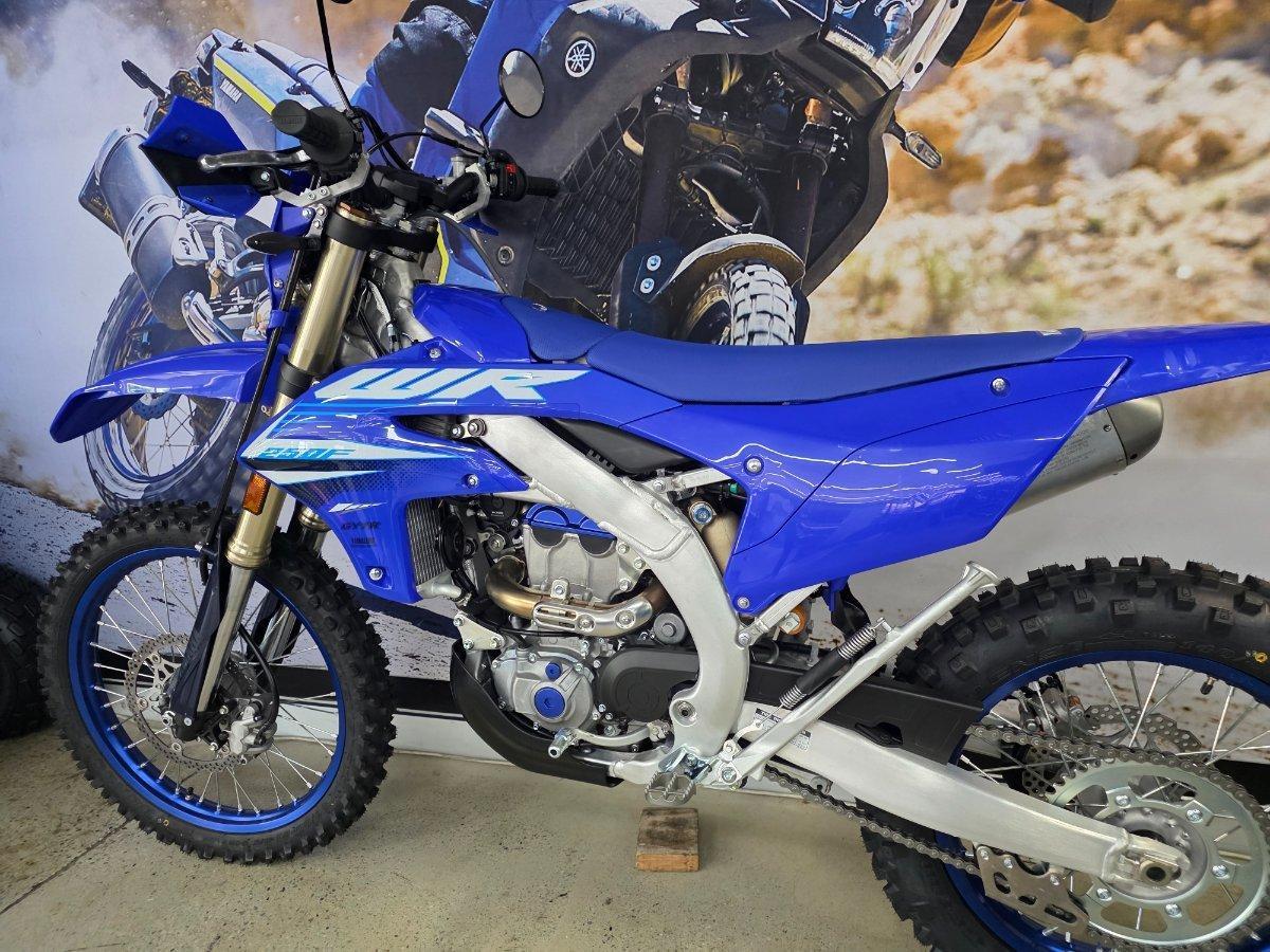 2025 YAMAHA WR250F ENDURO