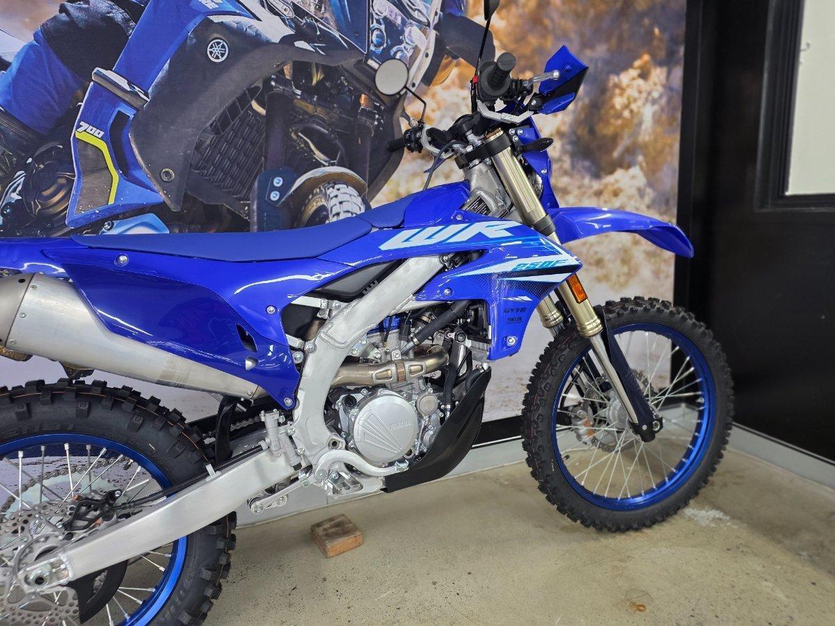 2025 YAMAHA WR250F ENDURO