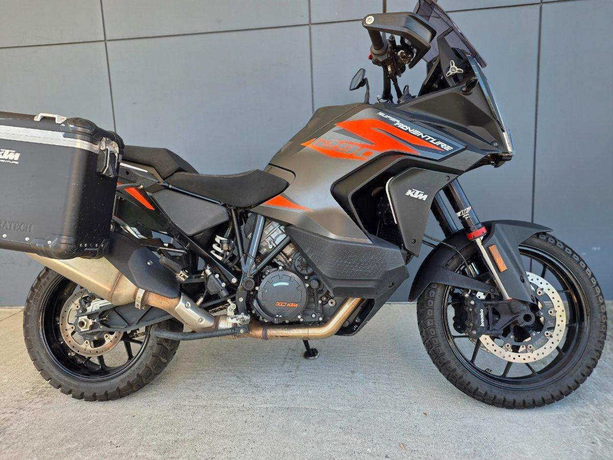 2022 KTM SUPER ADVENTURE S DUAL SPORTS
