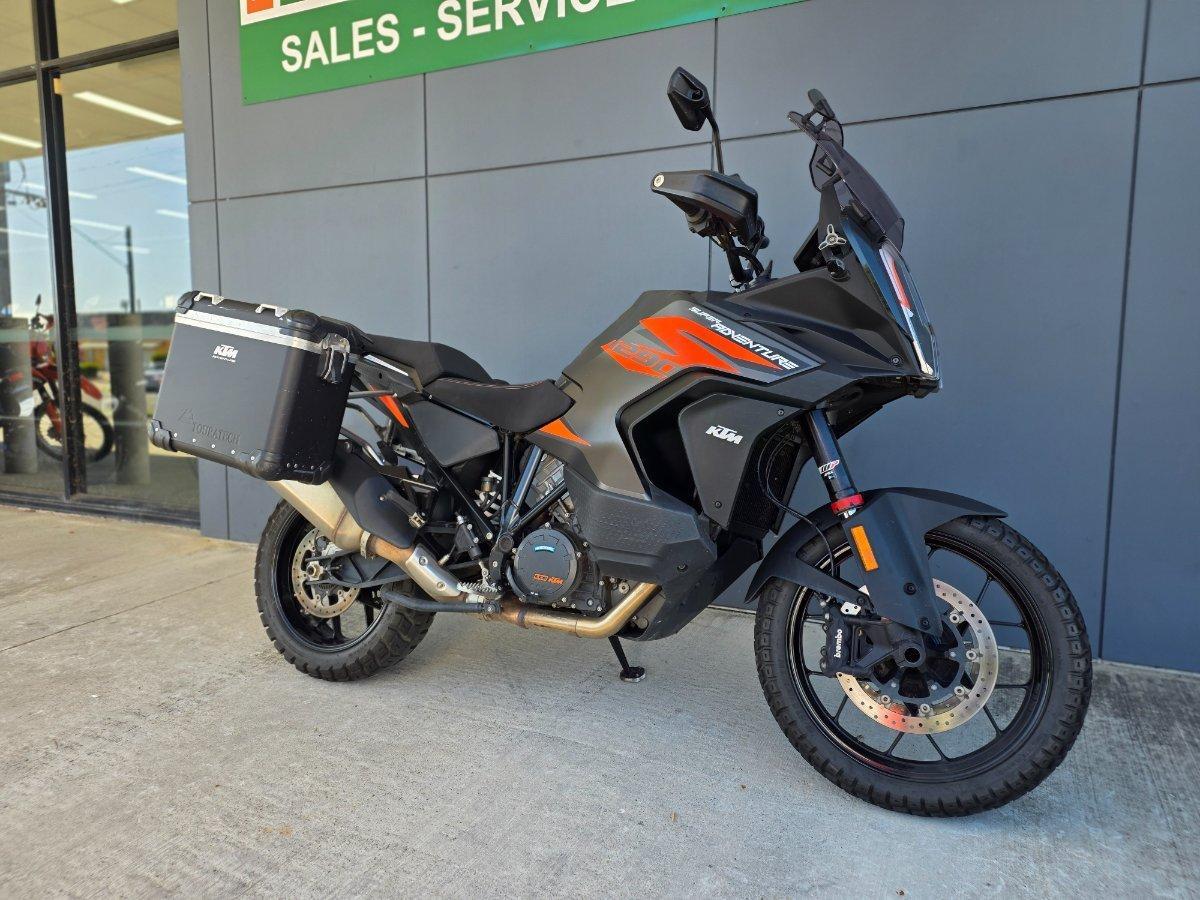 2022 KTM SUPER ADVENTURE S DUAL SPORTS