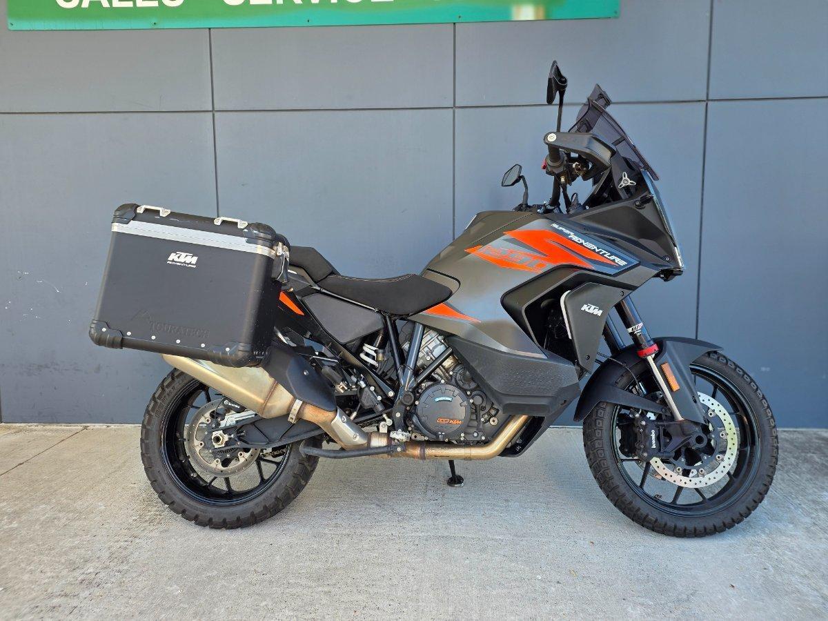 2022 KTM SUPER ADVENTURE S DUAL SPORTS