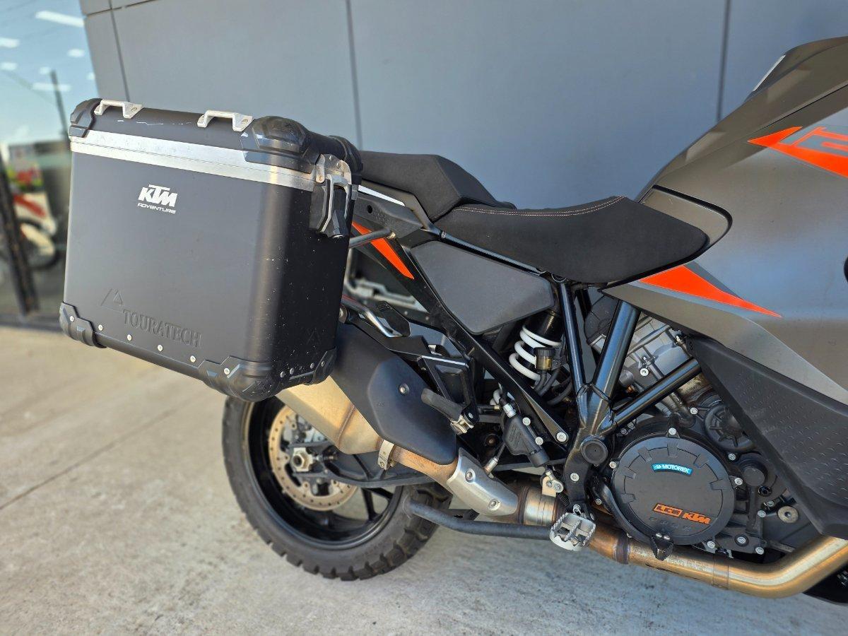 2022 KTM SUPER ADVENTURE S DUAL SPORTS