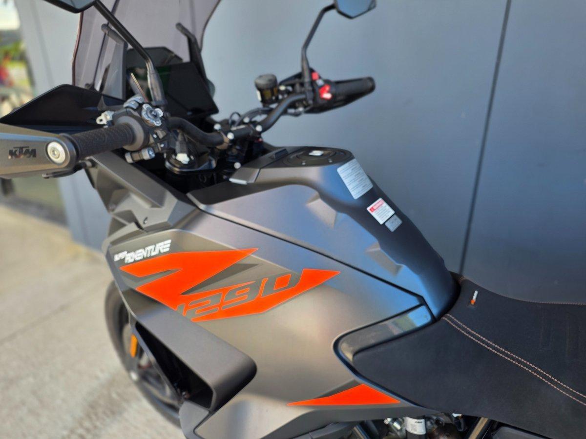 2022 KTM SUPER ADVENTURE S DUAL SPORTS