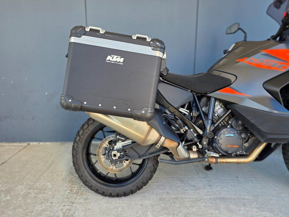 2022 KTM SUPER ADVENTURE S DUAL SPORTS