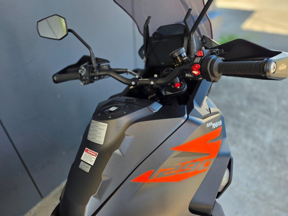 2022 KTM SUPER ADVENTURE S DUAL SPORTS