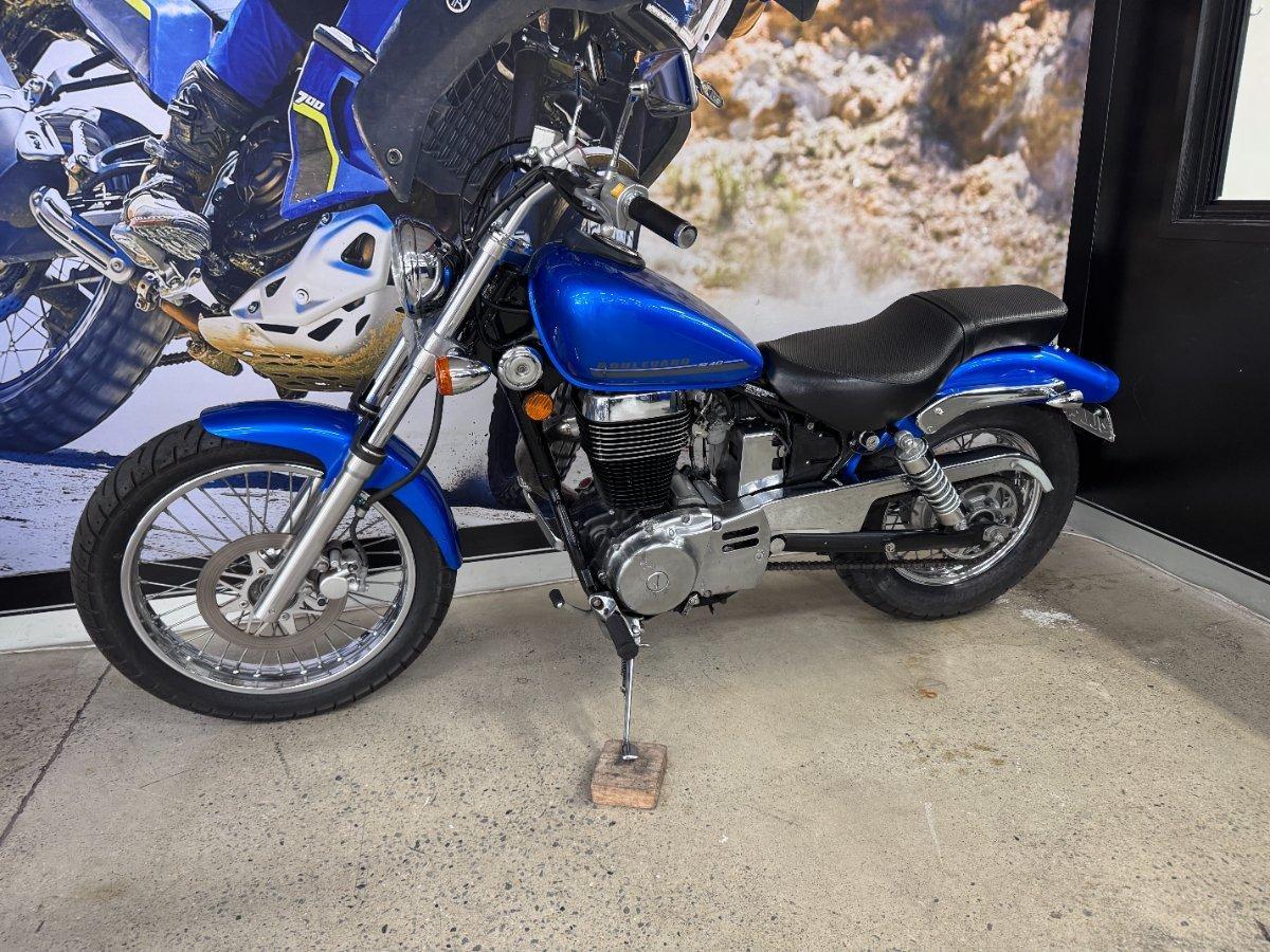 2015 SUZUKI BOULEVARD S40 CRUISER