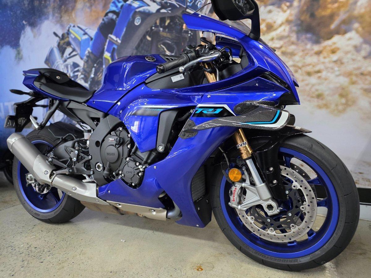 2025 YAMAHA YZF-R1 SPORTS