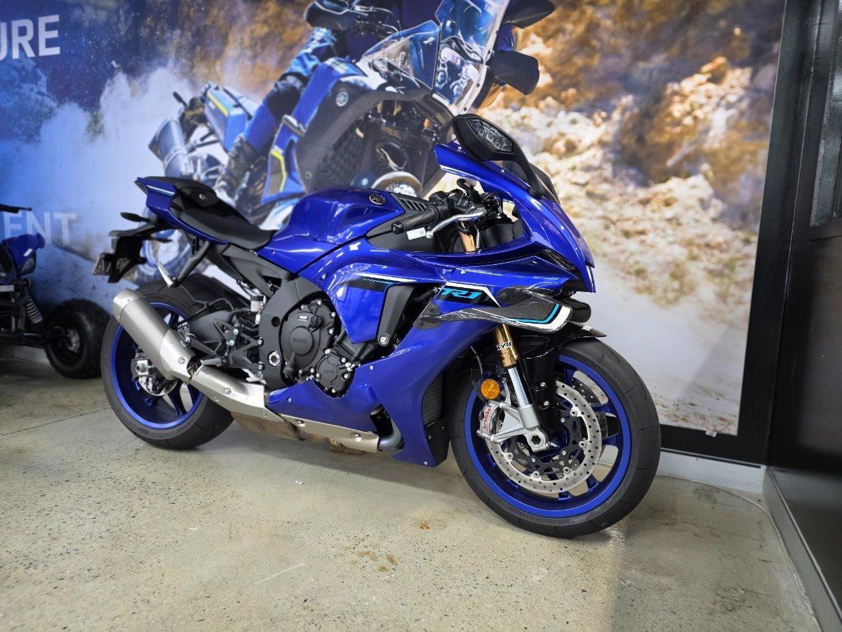 2025 YAMAHA YZF-R1 SPORTS