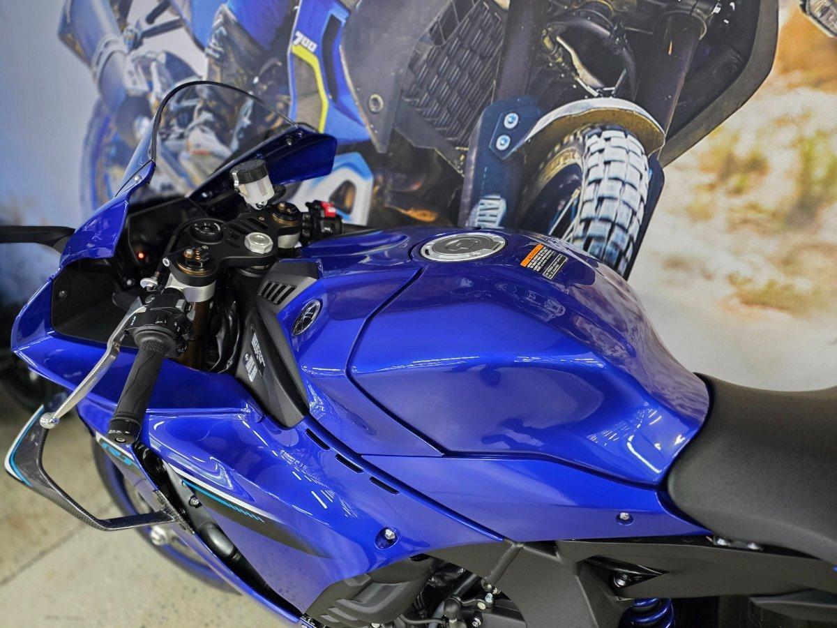 2025 YAMAHA YZF-R1 SPORTS