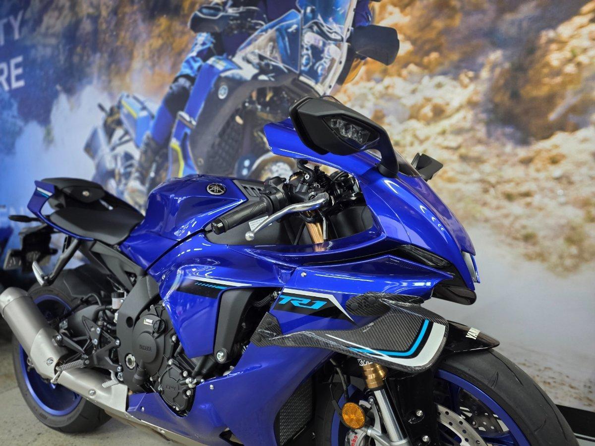 2025 YAMAHA YZF-R1 SPORTS