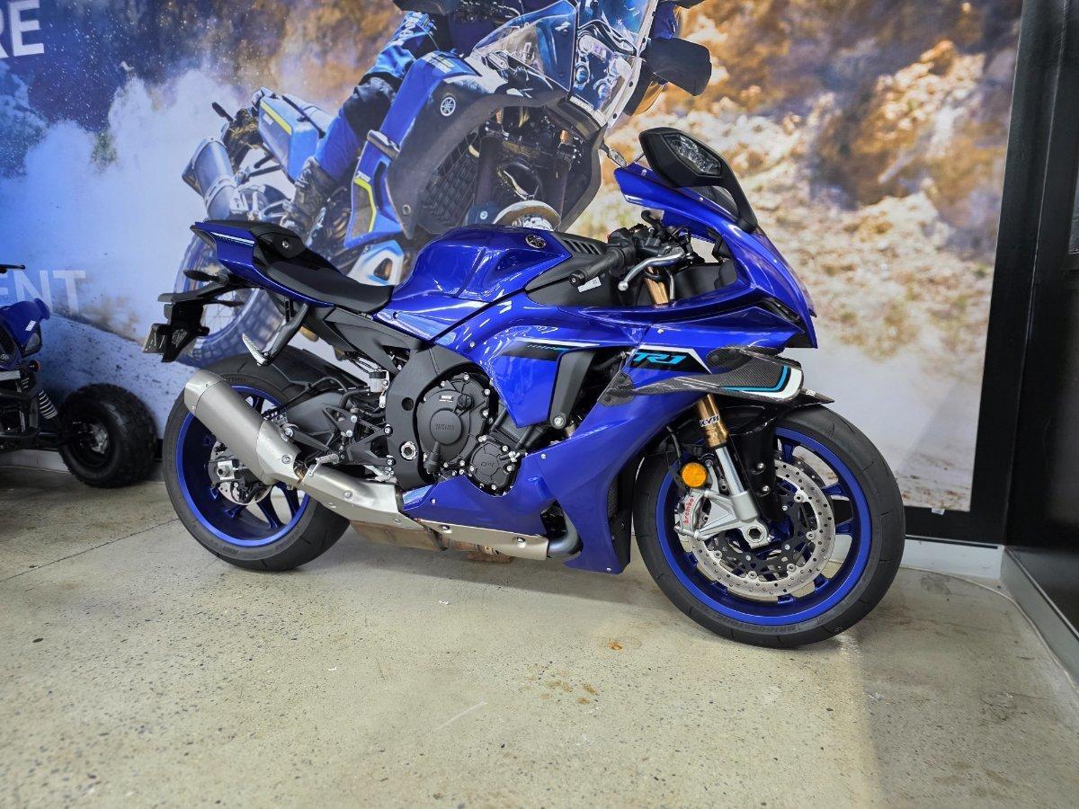2025 YAMAHA YZF-R1 SPORTS