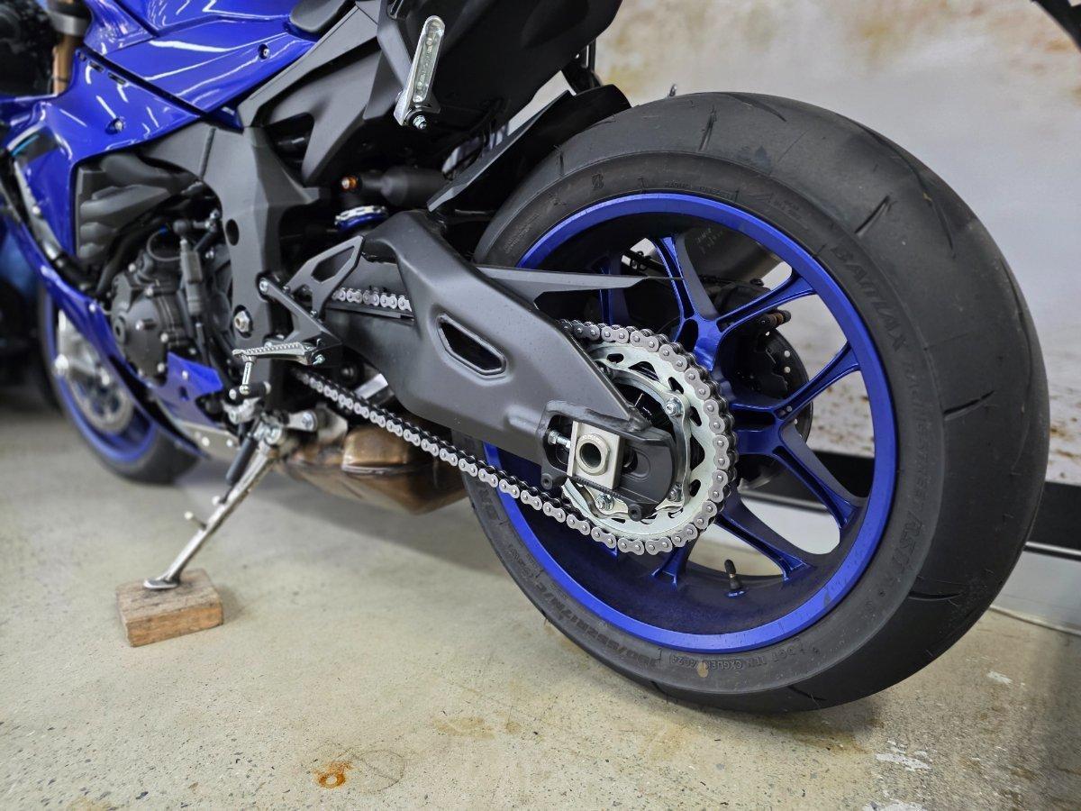 2025 YAMAHA YZF-R1 SPORTS