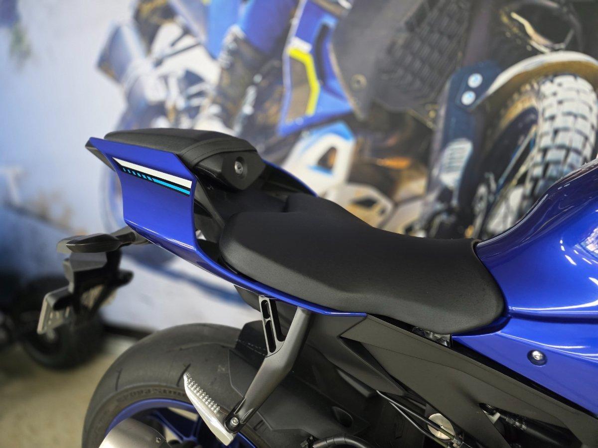 2025 YAMAHA YZF-R1 SPORTS