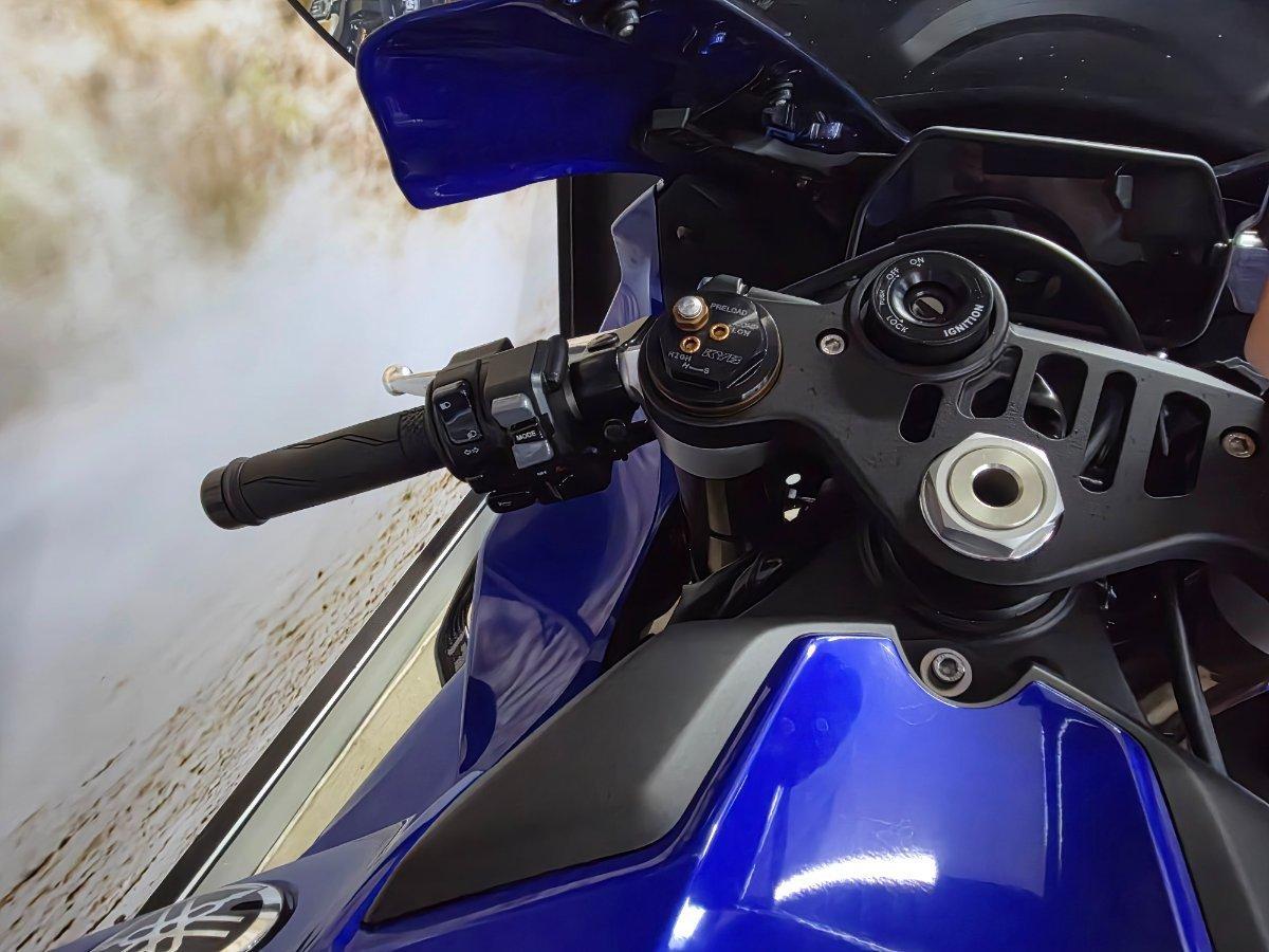 2025 YAMAHA YZF-R1 SPORTS