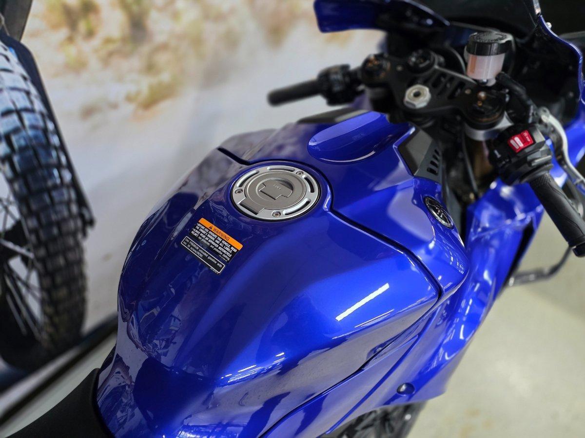 2025 YAMAHA YZF-R1 SPORTS