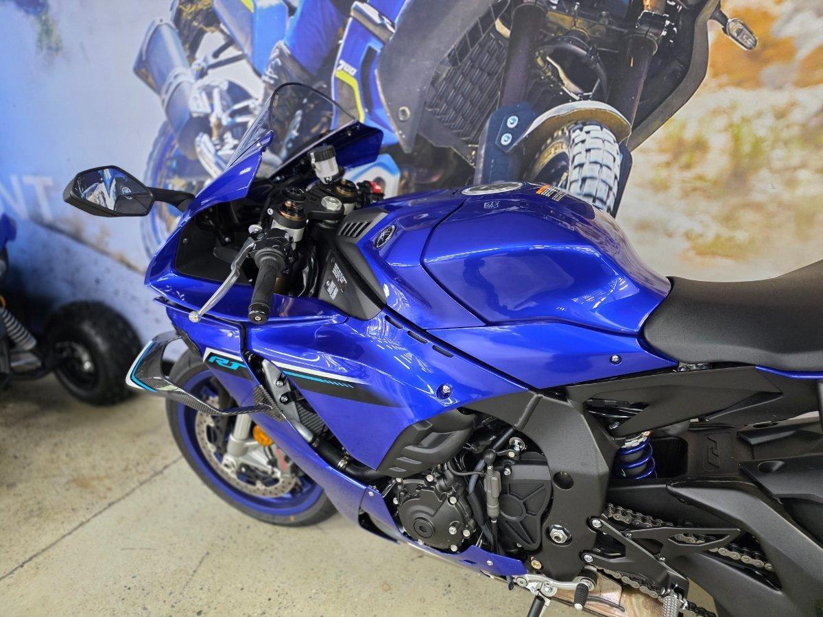 2025 YAMAHA YZF-R1 SPORTS
