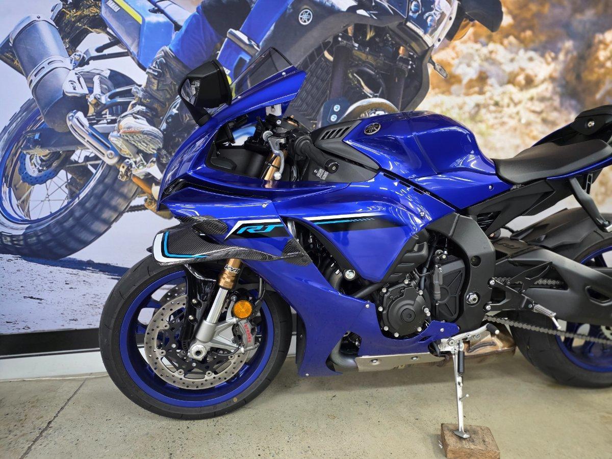 2025 YAMAHA YZF-R1 SPORTS