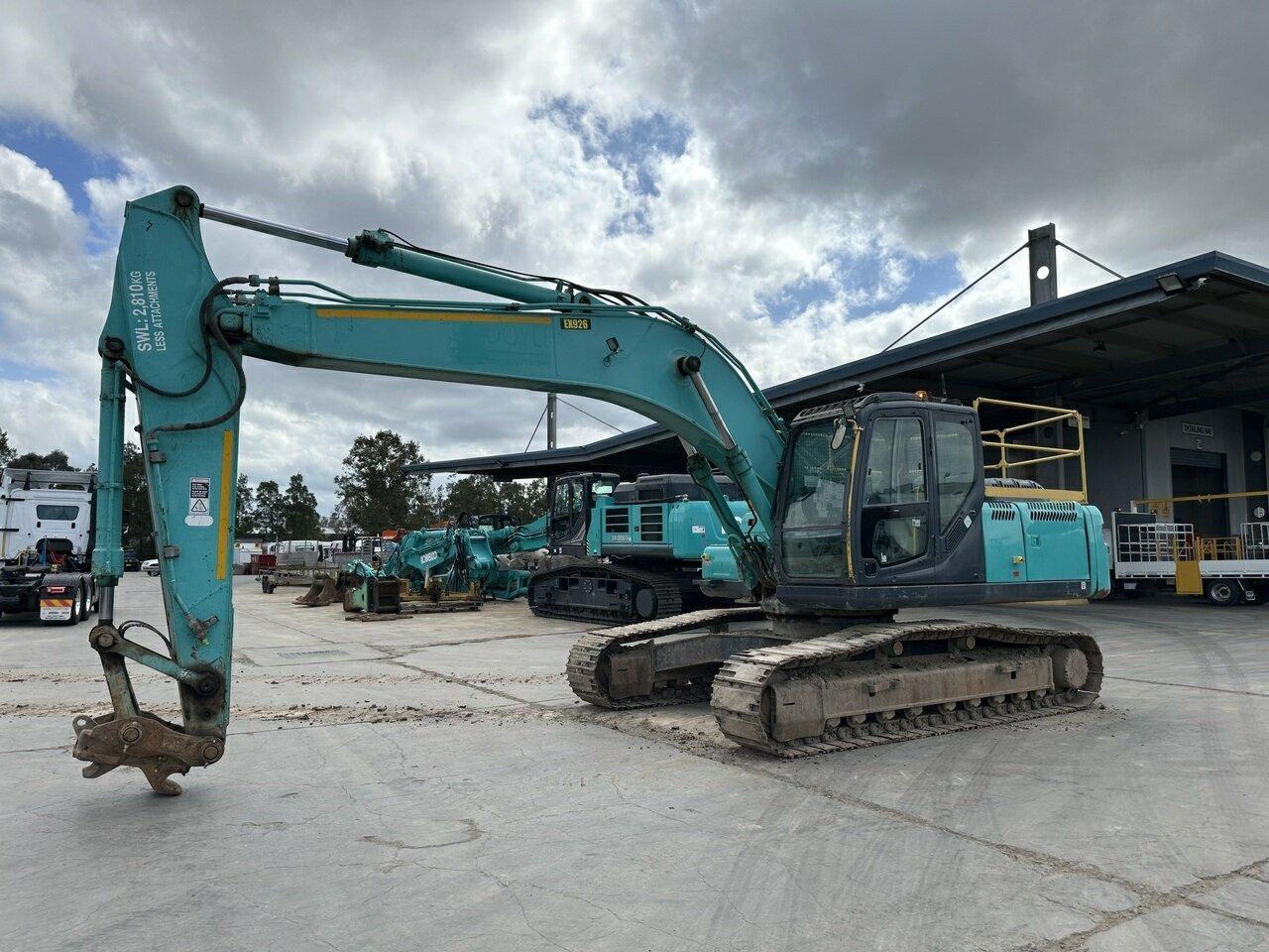 2013 KOBELCO EXCAVATOR