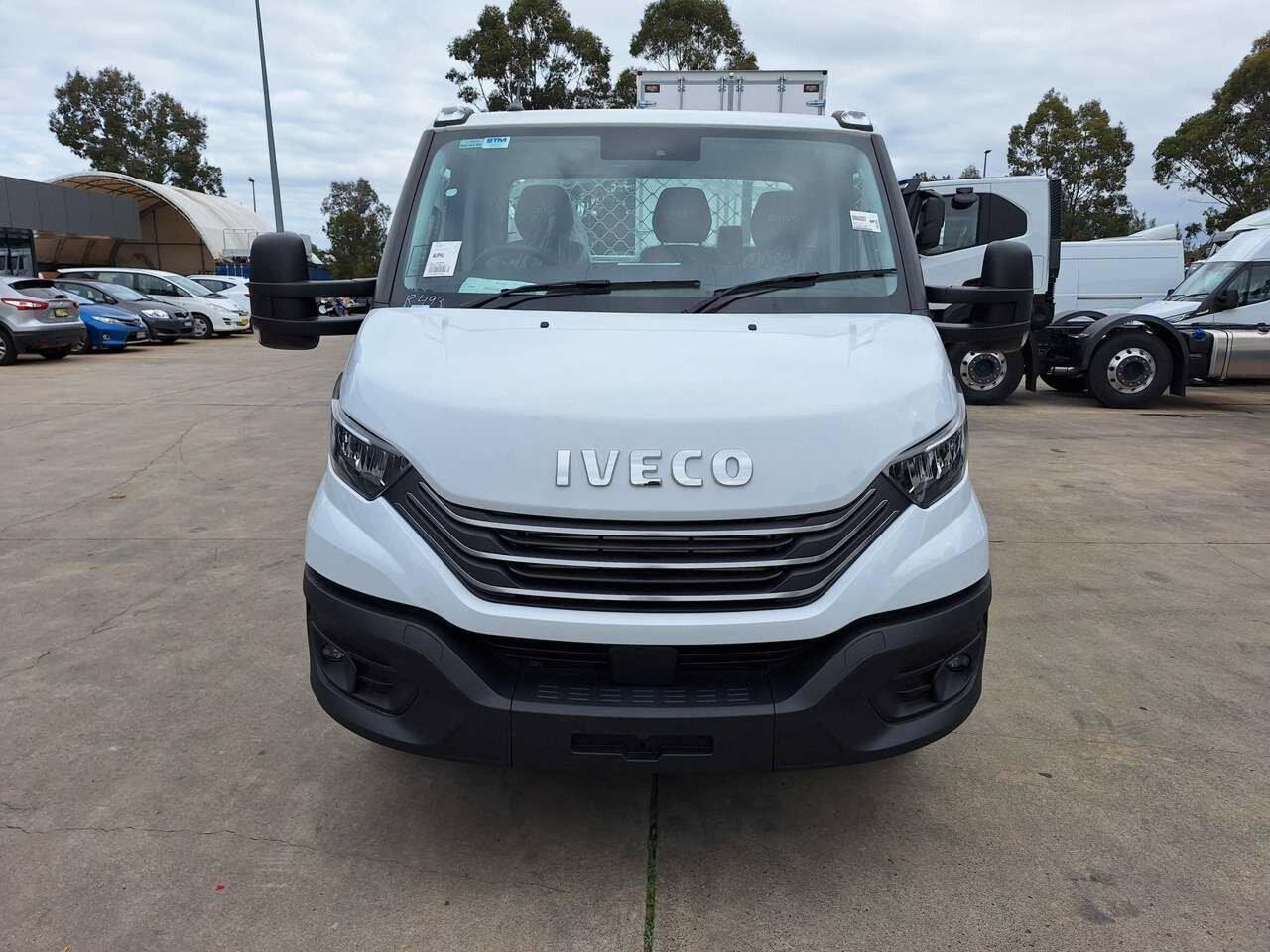 2023 IVECO DAILY MY19 E6 45C18 TRADIE MADE 4223 TRAY 8 SP AUTO + DOUBLE OD TRAY