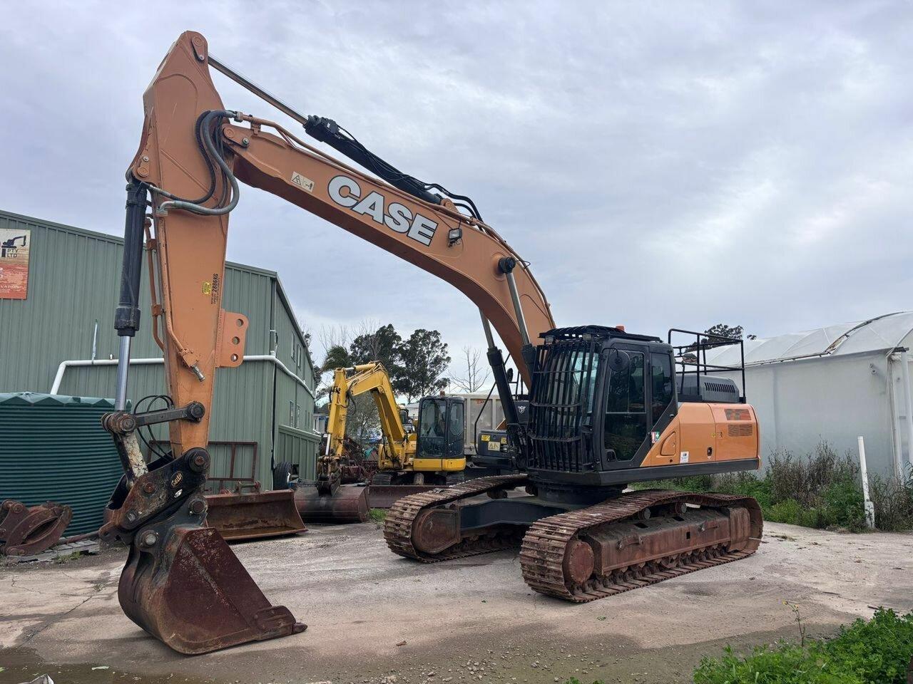 CASE EXCAVATOR