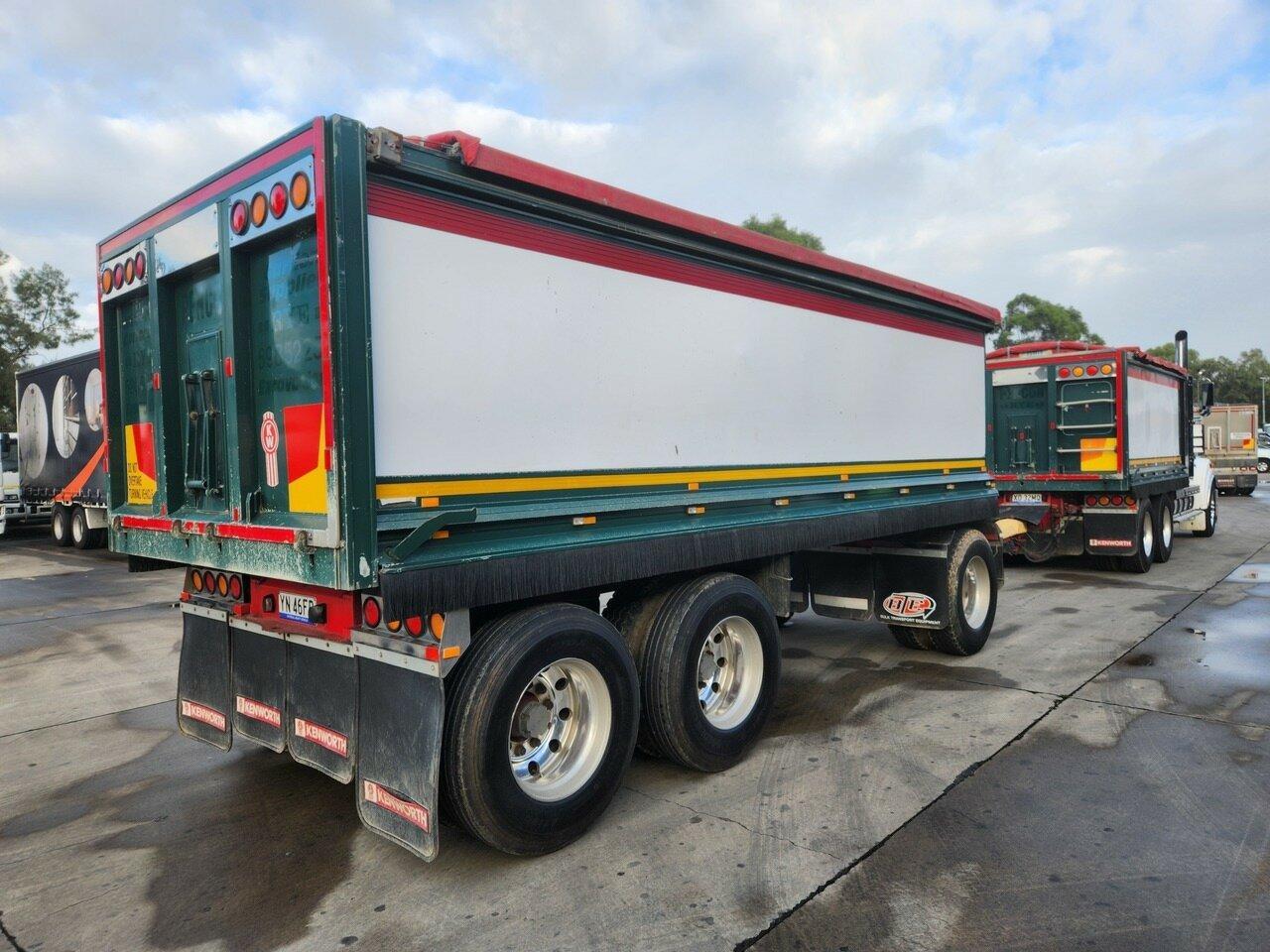 2001 KENWORTH T900 TIPPER