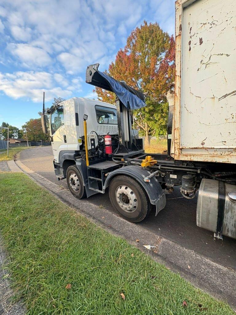 2023 ISUZU FYX FH 350 (10x4) 6 SP AUTOMATIC BIN LIFTER