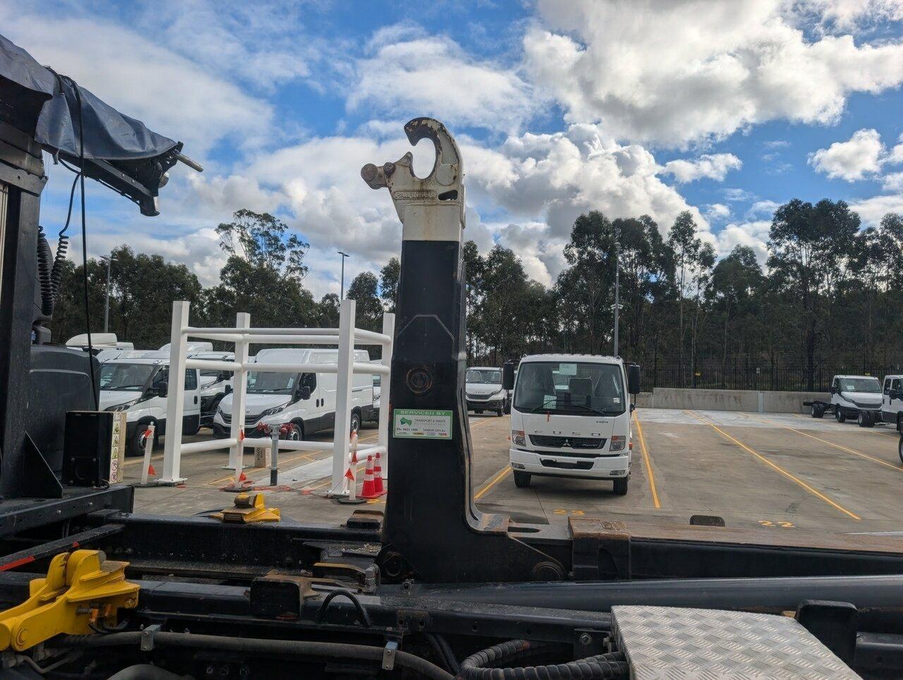2023 ISUZU FYX FH 350 (10x4) 6 SP AUTOMATIC BIN LIFTER