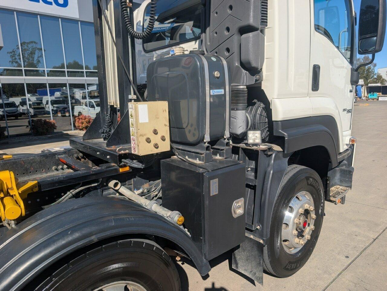 2023 ISUZU FYX FH 350 (10x4) 6 SP AUTOMATIC BIN LIFTER
