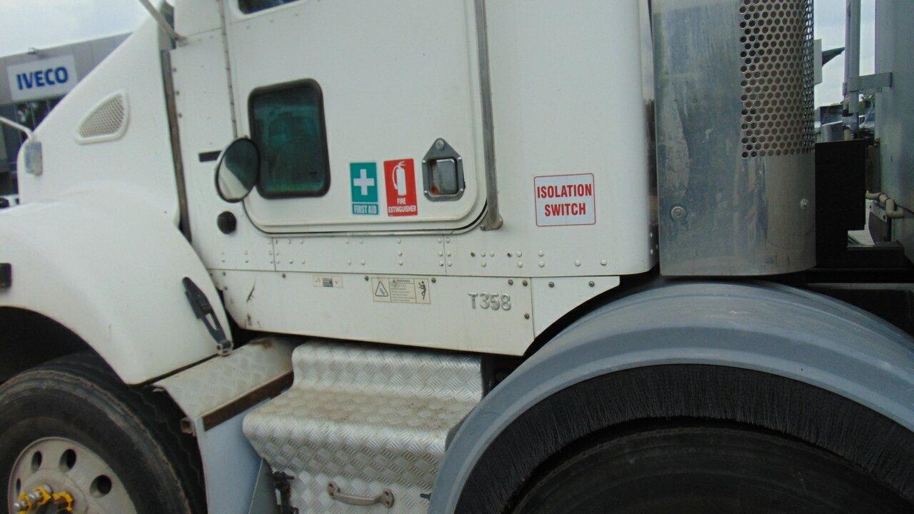 2008 KENWORTH T358 TIPPER