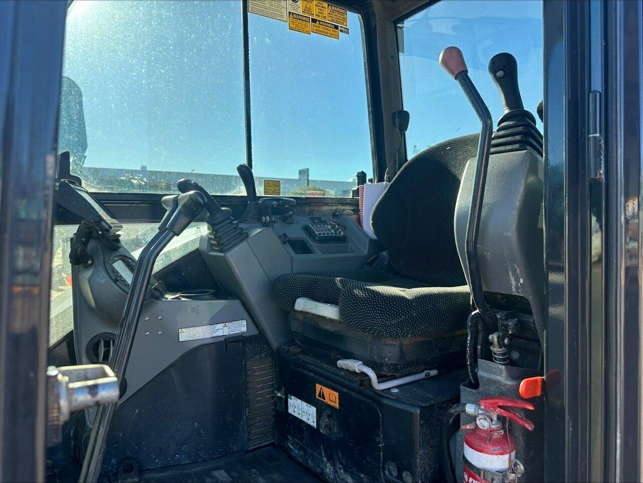 2019 BOBCAT E85 EXCAVATOR