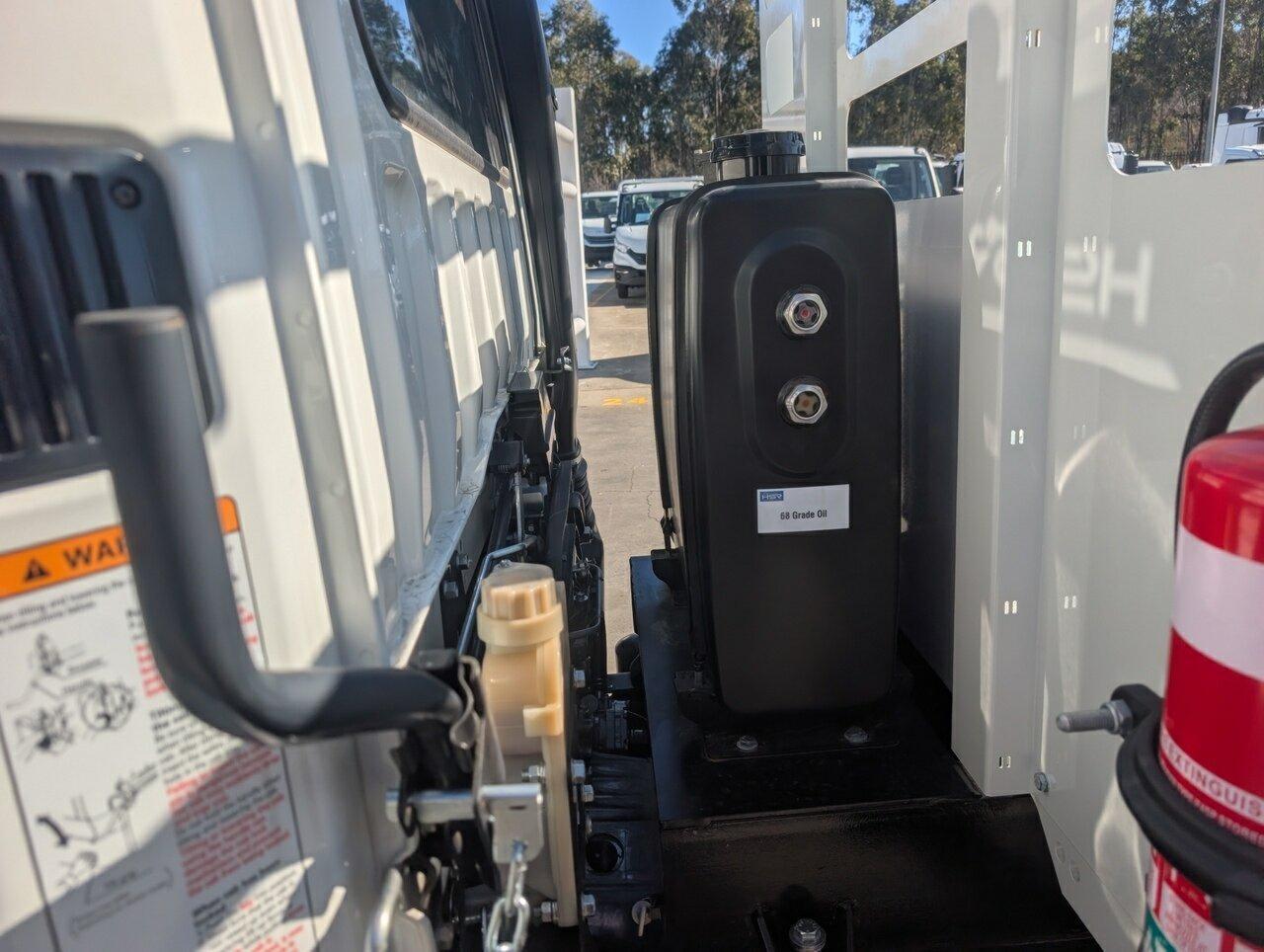 2025 FUSO FIGHTER 1224 4X2 AUTOMATIC SKIP BIN LIFTER