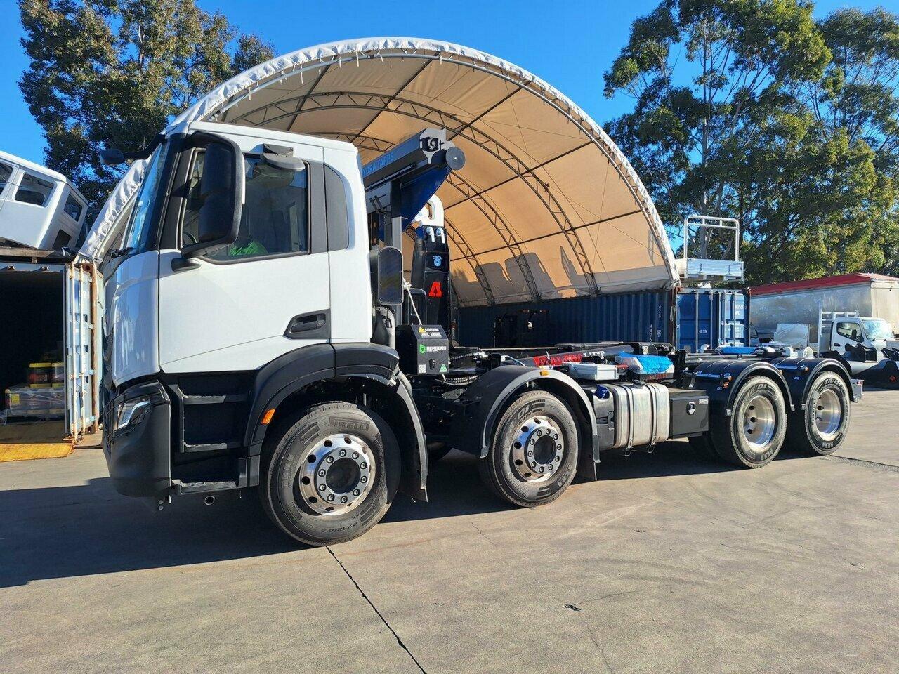 2023 IVECO ACCO AD360 DAY CAB 8X4 C/CHAS