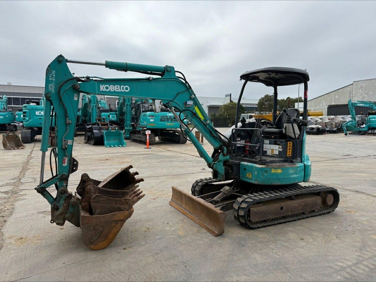 2017 KOBELCO SK35SR-6 EXCAVATOR